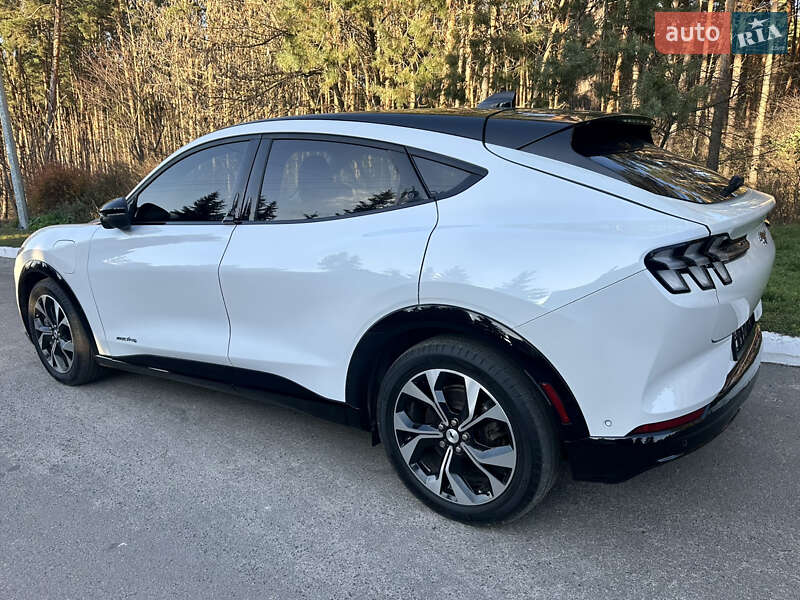 Позашляховик / Кросовер Ford Mustang Mach-E 2022 в Києві