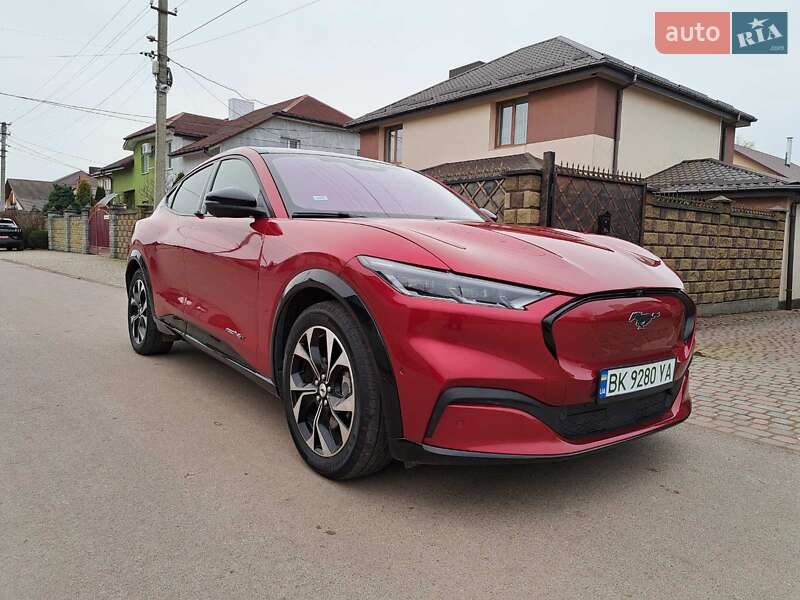Внедорожник / Кроссовер Ford Mustang Mach-E 2020 в Ровно