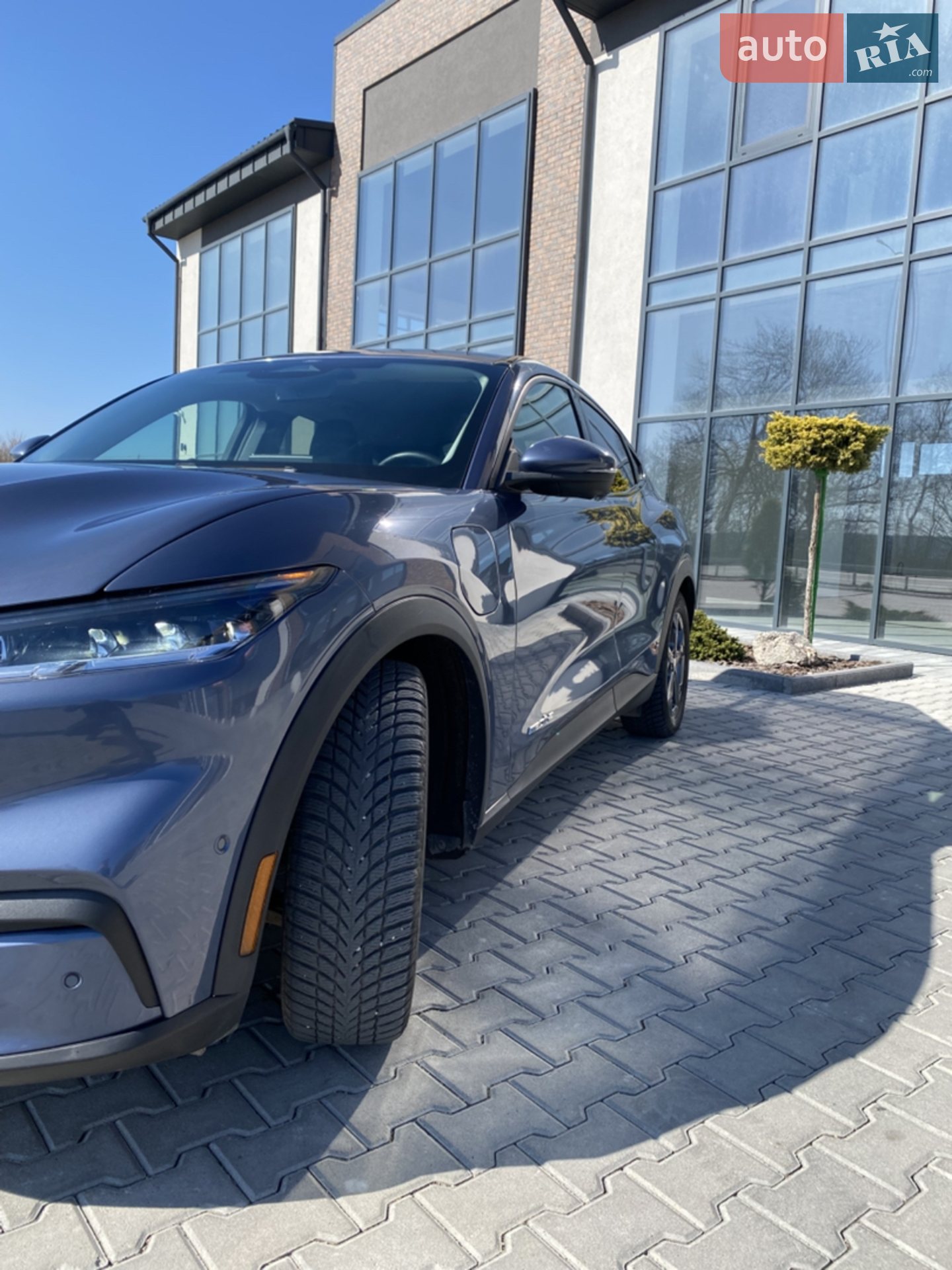 2021 Ford Mustang Mach-E - мініатюра 3