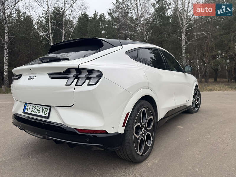 Внедорожник / Кроссовер Ford Mustang Mach-E 2023 в Броварах фото 3 Внедорожник / Кроссовер Ford Mustang Mach-E 2023 в Броварах