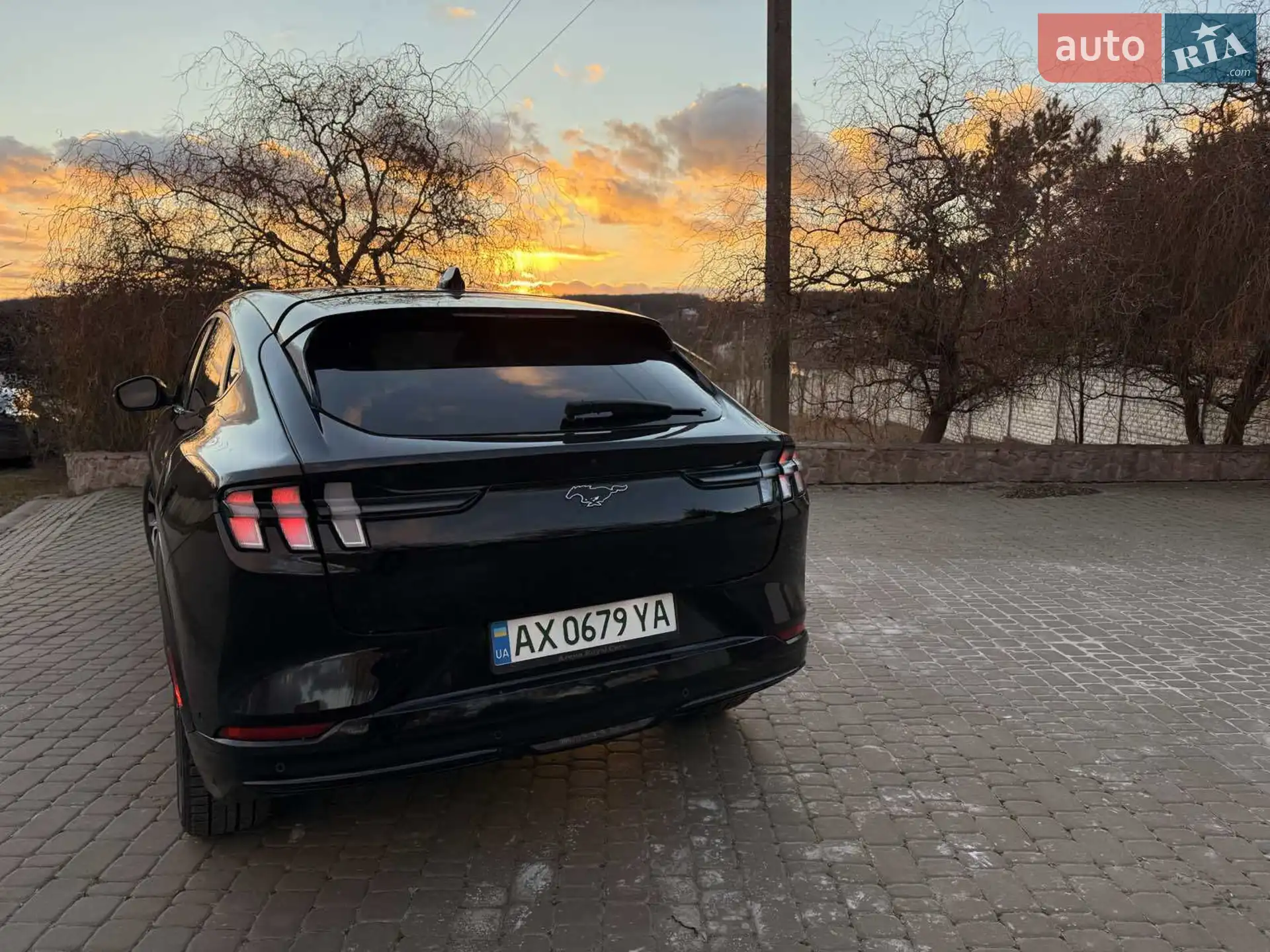 2020 Ford Mustang Mach-E - мініатюра 3