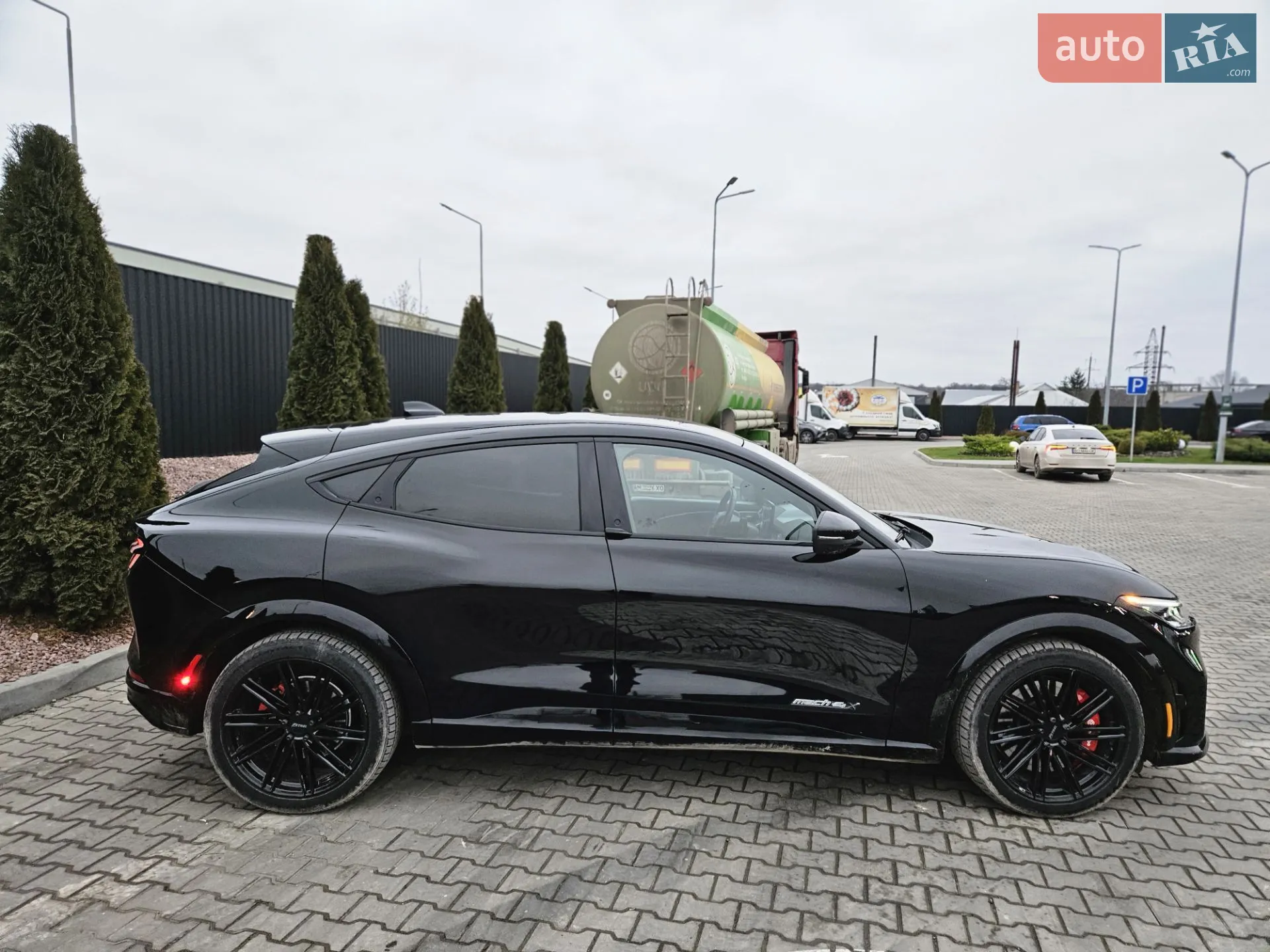 2021 Ford Mustang Mach-E - мініатюра 5