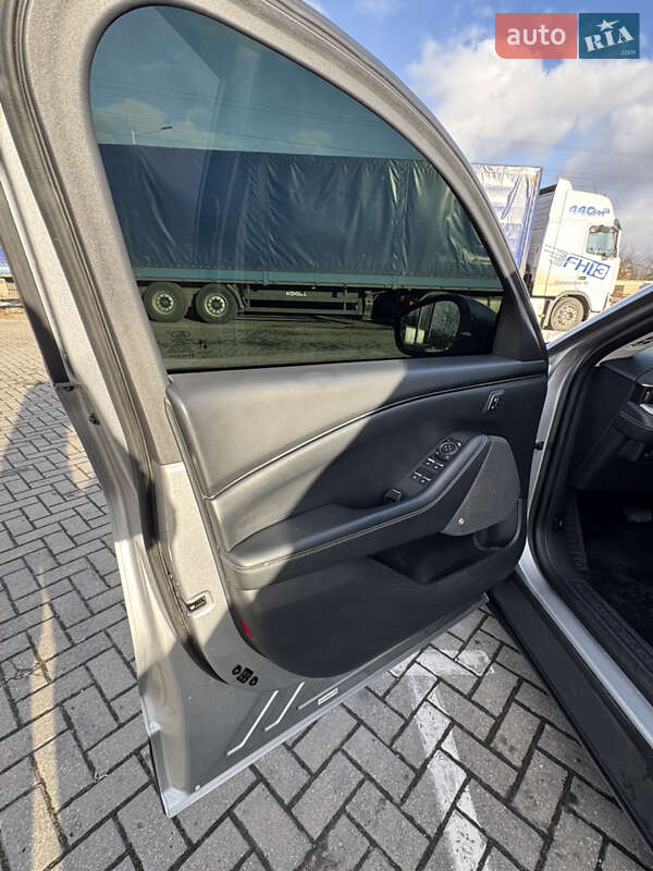 Позашляховик / Кросовер Ford Mustang Mach-E 2021 в Мукачевому