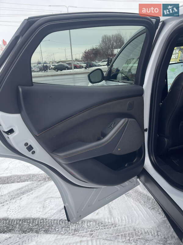 Позашляховик / Кросовер Ford Mustang Mach-E 2022 в Дніпрі