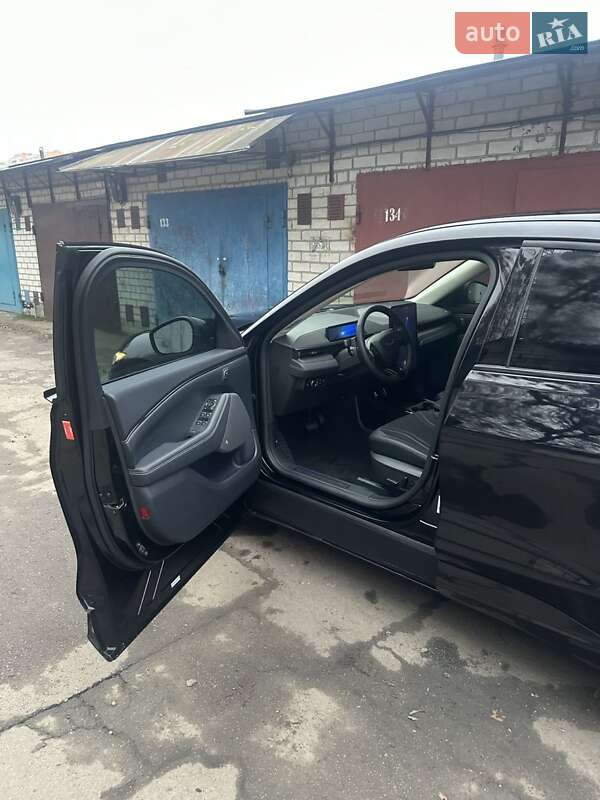 Внедорожник / Кроссовер Ford Mustang Mach-E 2024 в Киеве