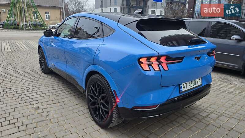 Внедорожник / Кроссовер Ford Mustang Mach-E 2022 в Ивано-Франковске