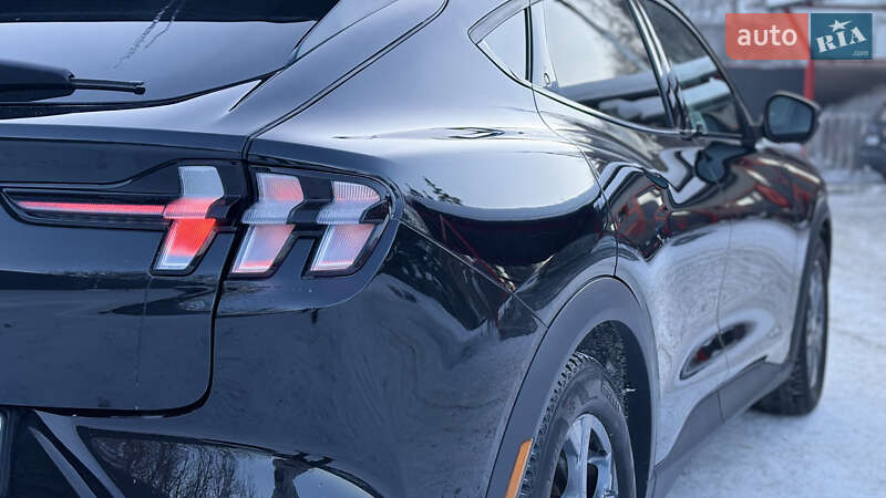Позашляховик / Кросовер Ford Mustang Mach-E 2021 в Радивиліві