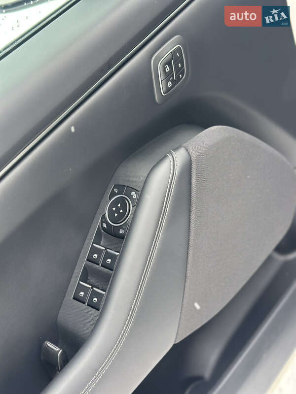 Позашляховик / Кросовер Ford Mustang Mach-E 2023 в Львові фото 15 Позашляховик / Кросовер Ford Mustang Mach-E 2023 в Львові