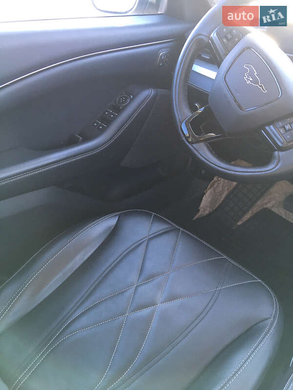 Позашляховик / Кросовер Ford Mustang Mach-E 2021 в Києві