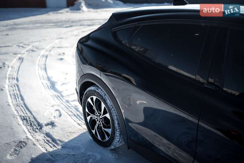 Позашляховик / Кросовер Ford Mustang Mach-E 2024 в Києві