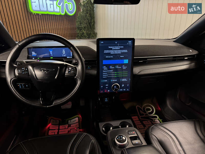 Позашляховик / Кросовер Ford Mustang Mach-E 2021 в Києві