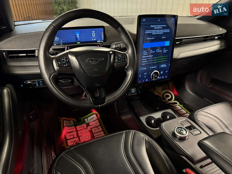 Позашляховик / Кросовер Ford Mustang Mach-E 2021 в Києві