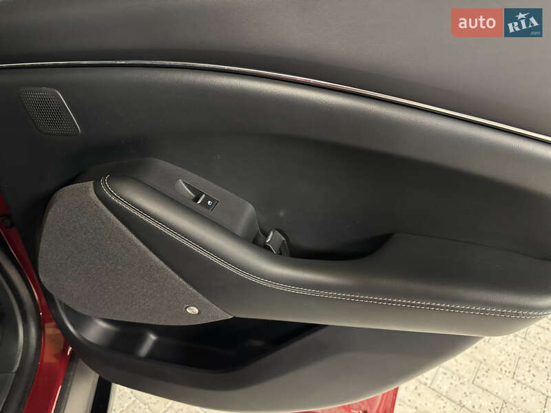 Позашляховик / Кросовер Ford Mustang Mach-E 2021 в Києві