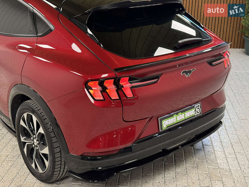 Позашляховик / Кросовер Ford Mustang Mach-E 2021 в Києві