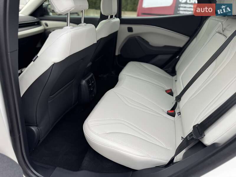 Позашляховик / Кросовер Ford Mustang Mach-E 2023 в Рівному