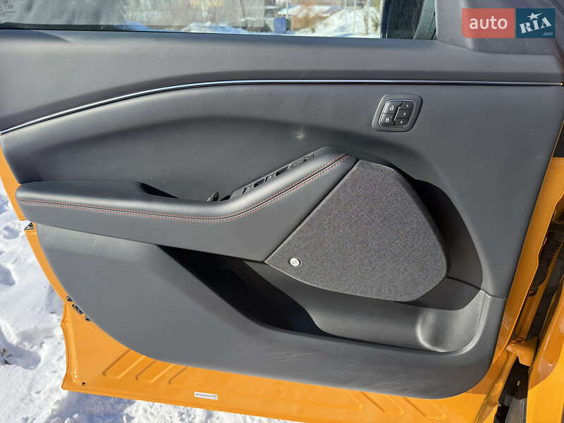 Внедорожник / Кроссовер Ford Mustang Mach-E 2022 в Ровно