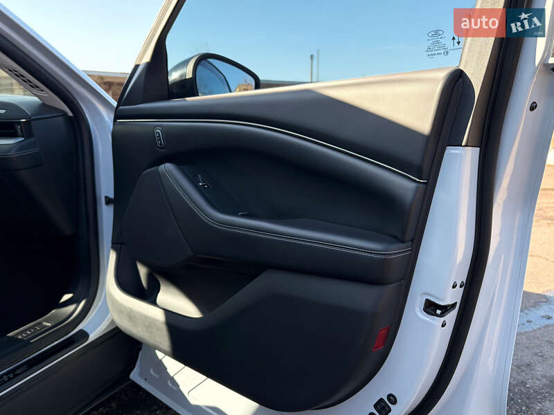 Внедорожник / Кроссовер Ford Mustang Mach-E 2021 в Калуше фото 14 Внедорожник / Кроссовер Ford Mustang Mach-E 2021 в Калуше