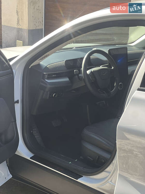Внедорожник / Кроссовер Ford Mustang Mach-E 2023 в Виннице фото 13 Внедорожник / Кроссовер Ford Mustang Mach-E 2023 в Виннице