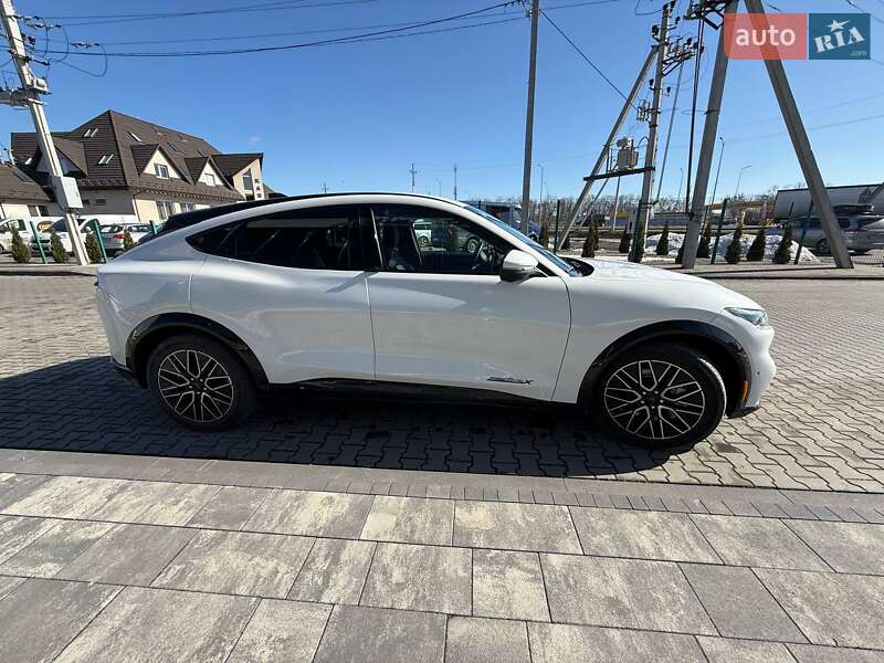 Внедорожник / Кроссовер Ford Mustang Mach-E 2024 в Луцке