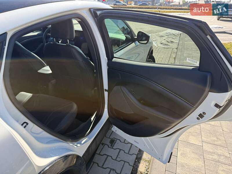 Внедорожник / Кроссовер Ford Mustang Mach-E 2024 в Луцке