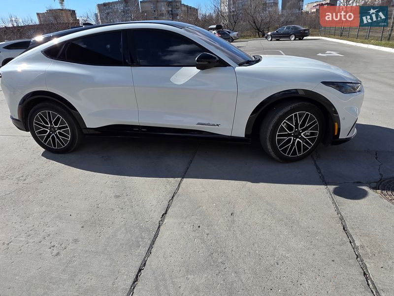 Внедорожник / Кроссовер Ford Mustang Mach-E 2024 в Одессе