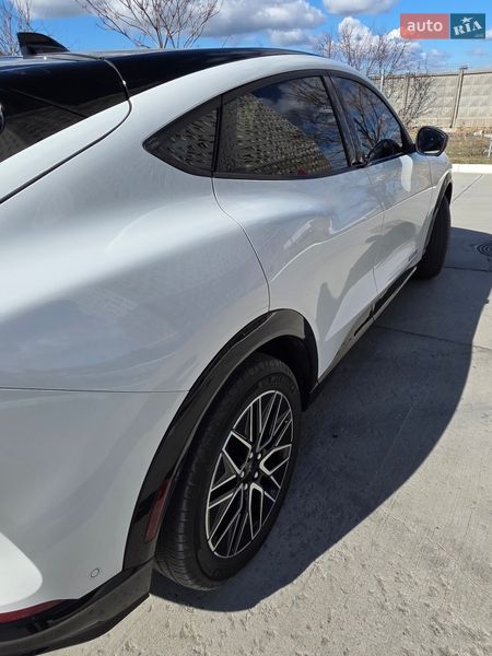 Внедорожник / Кроссовер Ford Mustang Mach-E 2024 в Одессе