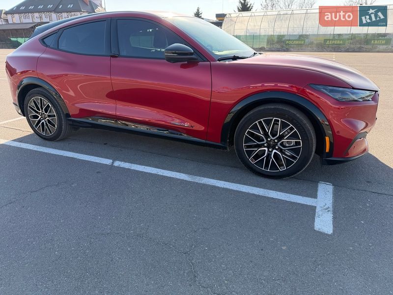 Внедорожник / Кроссовер Ford Mustang Mach-E 2024 в Львове