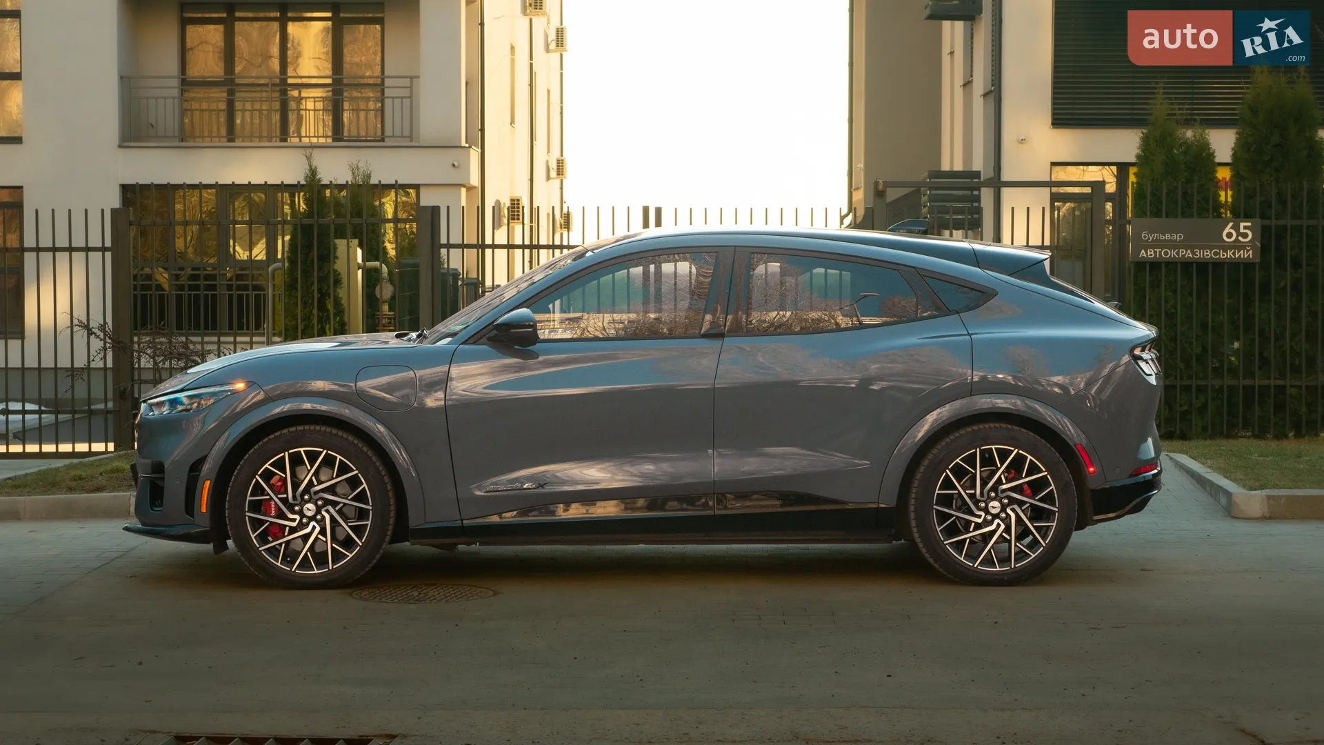2023 Ford Mustang Mach-E - мініатюра 5