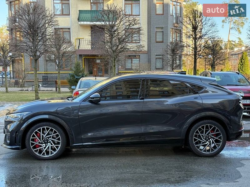 Позашляховик / Кросовер Ford Mustang Mach-E 2021 в Києві