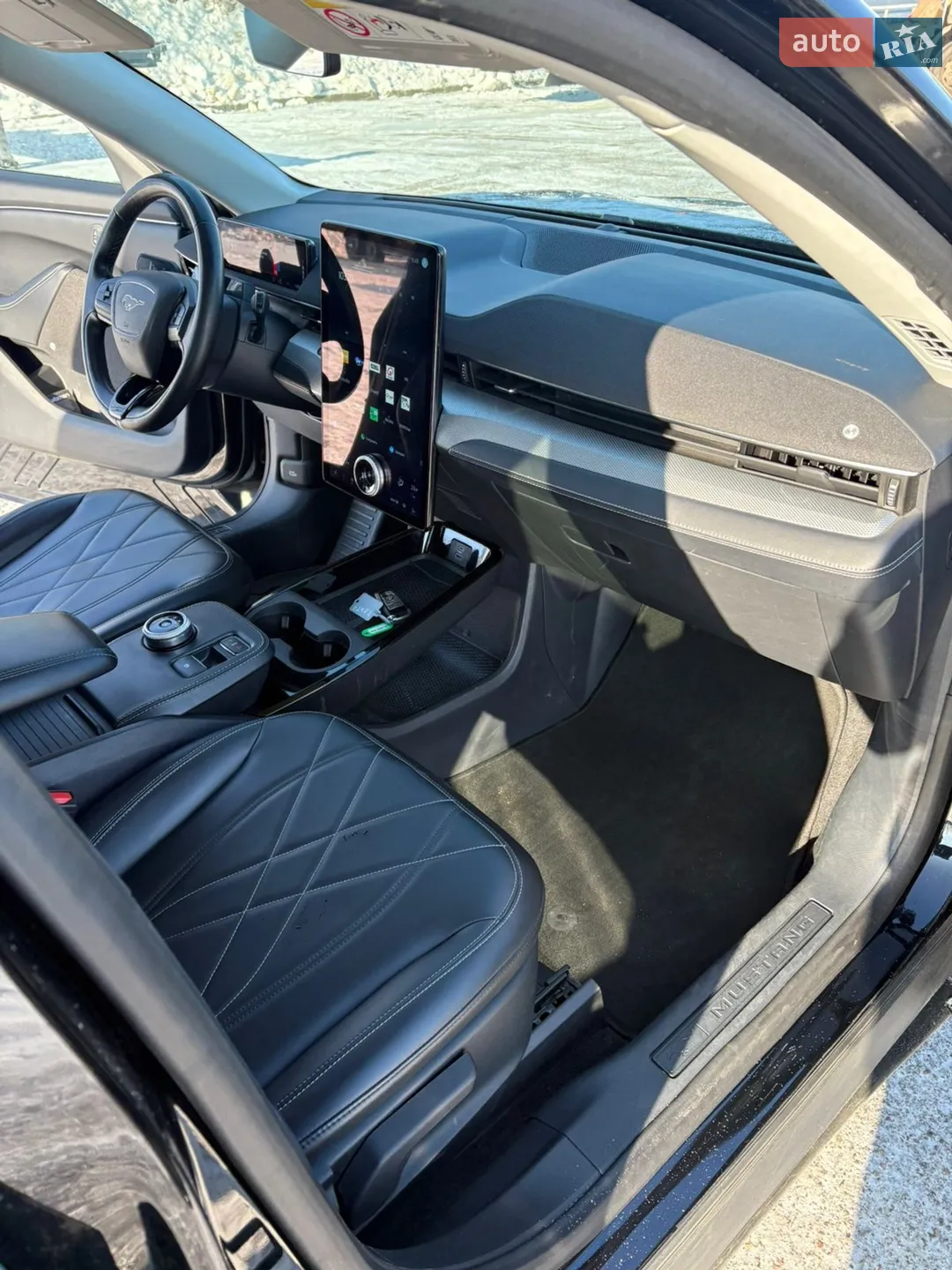 2022 Ford Mustang Mach-E - мініатюра 21