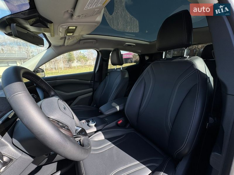 Позашляховик / Кросовер Ford Mustang Mach-E 2022 в Жовкві