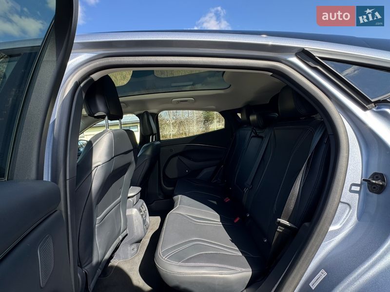 Позашляховик / Кросовер Ford Mustang Mach-E 2022 в Жовкві