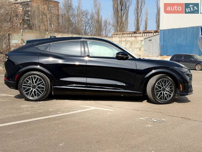 Внедорожник / Кроссовер Ford Mustang Mach-E 2024 в Киеве