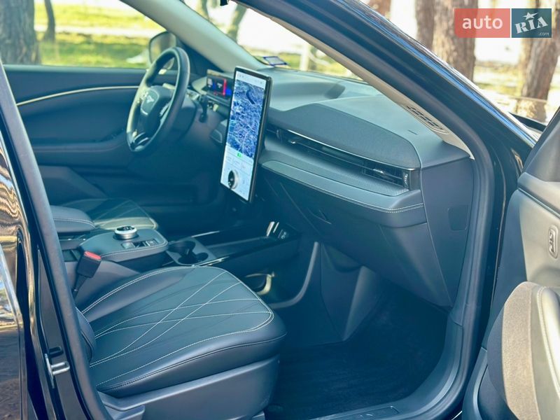 Позашляховик / Кросовер Ford Mustang Mach-E 2024 в Києві