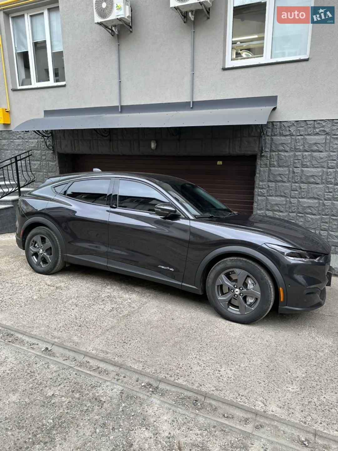 2022 Ford Mustang Mach-E - мініатюра 4
