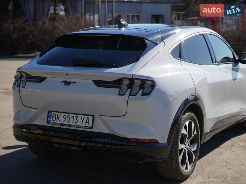 Внедорожник / Кроссовер Ford Mustang Mach-E 2023 в Вараше фото 3 Внедорожник / Кроссовер Ford Mustang Mach-E 2023 в Вараше
