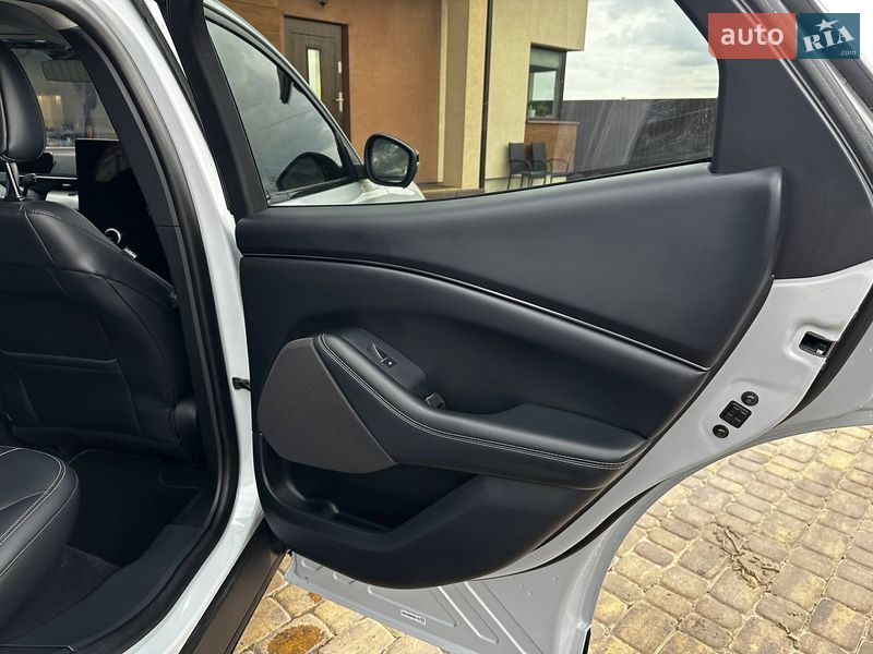 Позашляховик / Кросовер Ford Mustang Mach-E 2023 в Луцьку