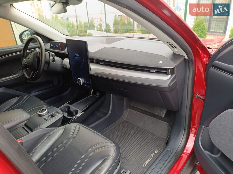 Позашляховик / Кросовер Ford Mustang Mach-E 2022 в Рівному фото 14 Позашляховик / Кросовер Ford Mustang Mach-E 2022 в Рівному