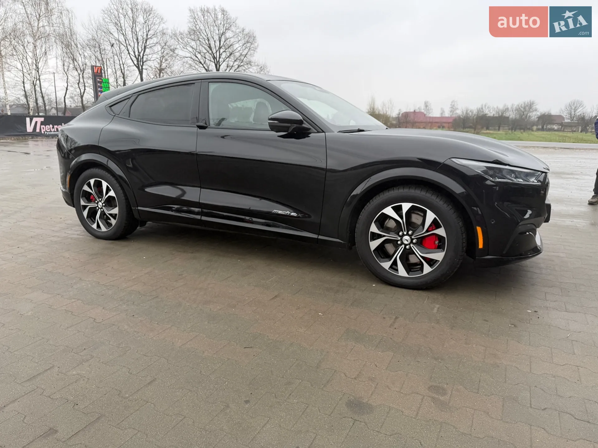2021 Ford Mustang Mach-E - мініатюра 2