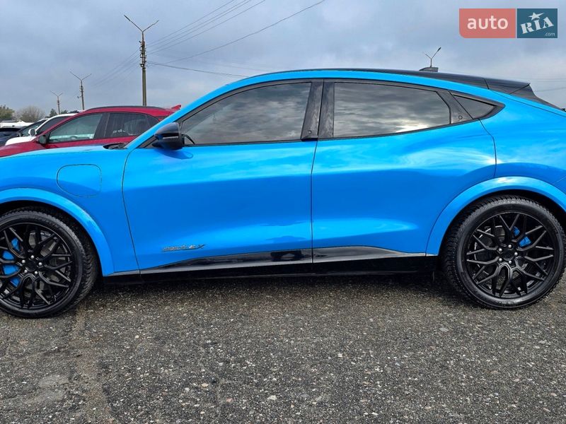 Внедорожник / Кроссовер Ford Mustang Mach-E 2022 в Ивано-Франковске
