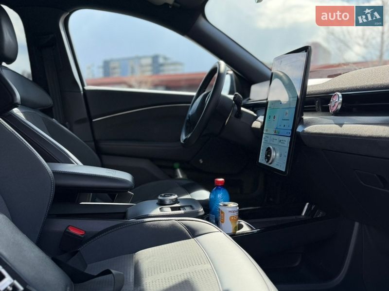Позашляховик / Кросовер Ford Mustang Mach-E 2023 в Києві фото 27 Позашляховик / Кросовер Ford Mustang Mach-E 2023 в Києві