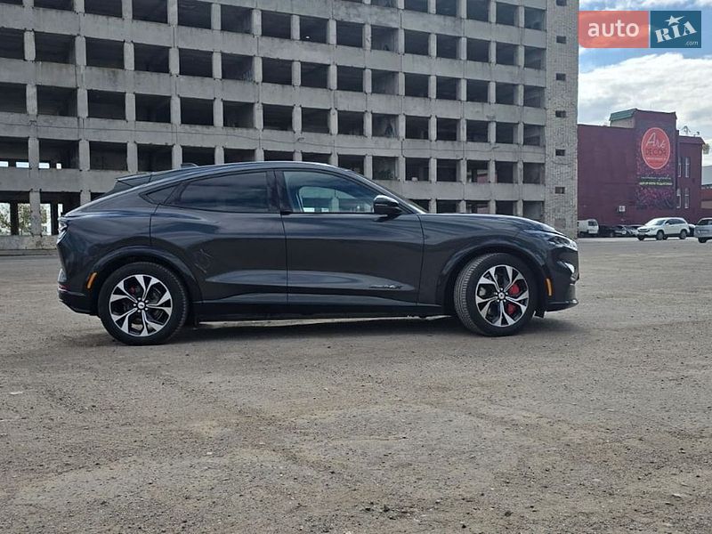 Внедорожник / Кроссовер Ford Mustang Mach-E 2022 в Тернополе