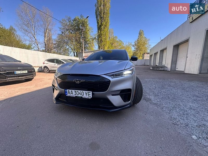 Позашляховик / Кросовер Ford Mustang Mach-E 2021 в Києві