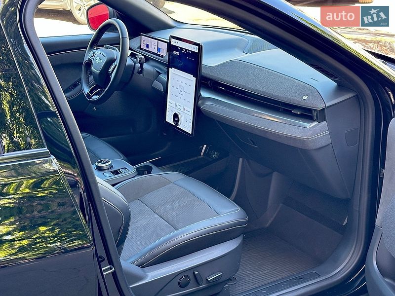 Внедорожник / Кроссовер Ford Mustang Mach-E 2024 в Одессе