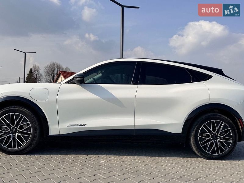Позашляховик / Кросовер Ford Mustang Mach-E 2024 в Долині