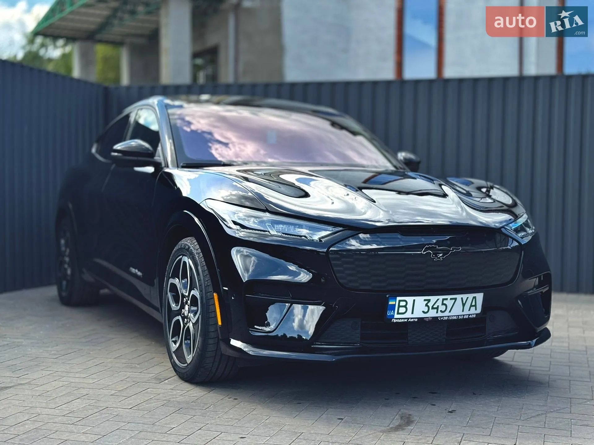 2021 Ford Mustang Mach-E - мініатюра 4