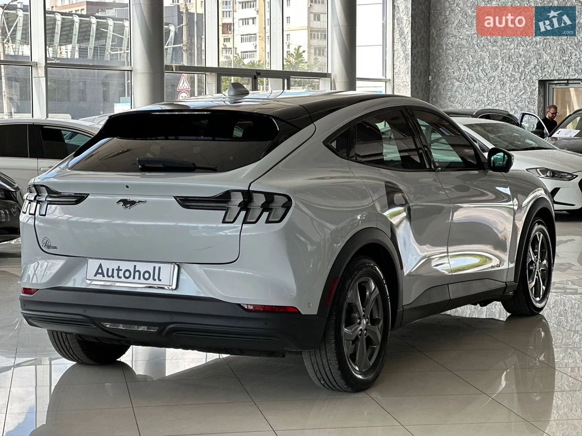 2022 Ford Mustang Mach-E - мініатюра 3