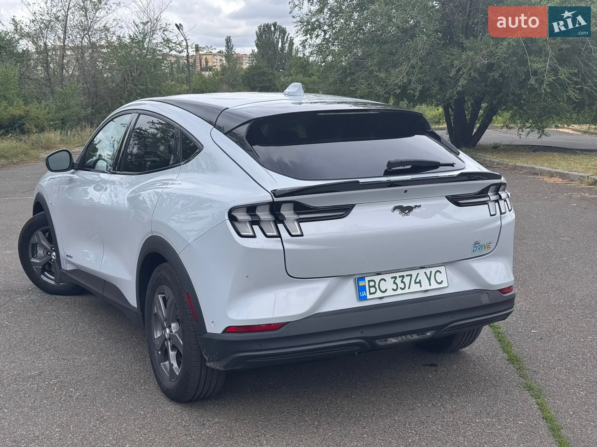 2022 Ford Mustang Mach-E - мініатюра 8