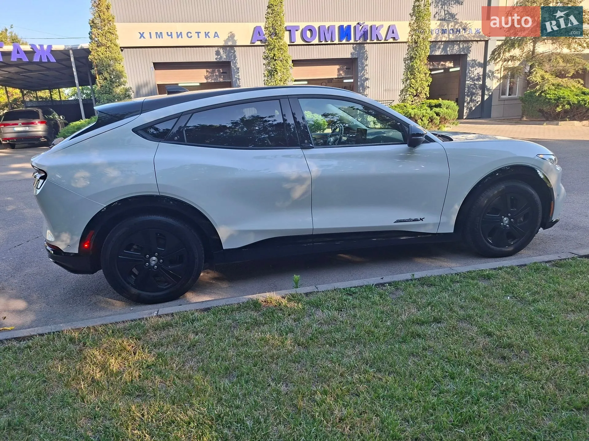 2022 Ford Mustang Mach-E - мініатюра 5