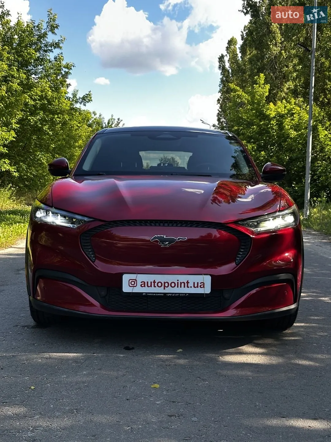 2020 Ford Mustang Mach-E - мініатюра 2